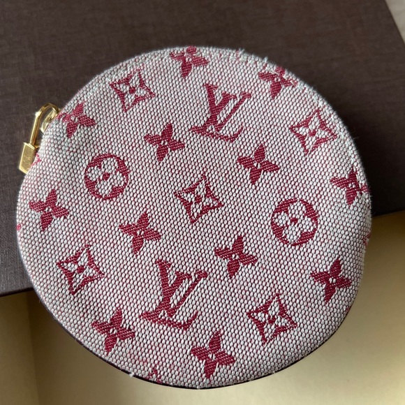 Authentic LOUIS VUITTON Red Monogram Mini Lin Canvas Round Coin Purse - Picture 5 of 6